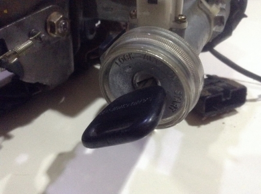 ขายแกนคอพวงมาลัยโตโยต้าVX80 เก่าญี่ปุ่น