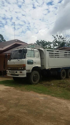 ขายด่วน!!!  สิบล้อ F 17 สภาพสวยๆ