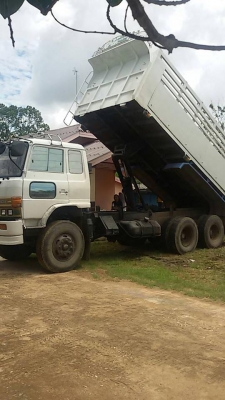 ขายด่วน!!!  สิบล้อ F 17 สภาพสวยๆ