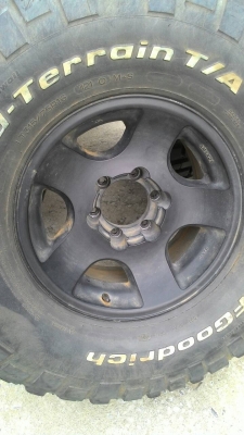 ขายBF Mud 35 R 16 พร้อมล้อ