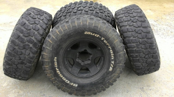 ขายBF Mud 35 R 16 พร้อมล้อ