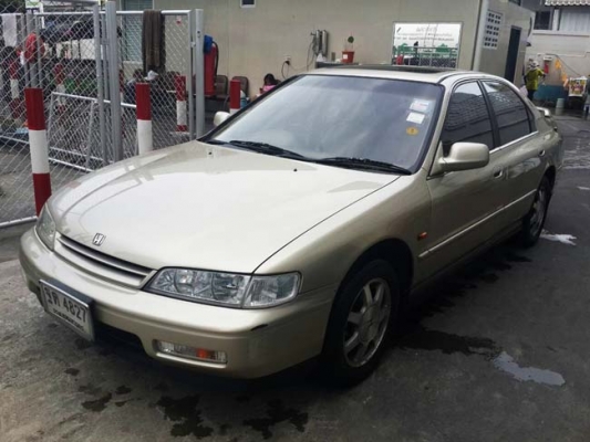 Honda accord 2.2 Vtec รถปี 95 ตัวนอกแท้ ซันรูฟ กระจกชา เบาะไฟฟ้า บอดี้สวย หน้า-หลังเดิม รถใช้น้อย