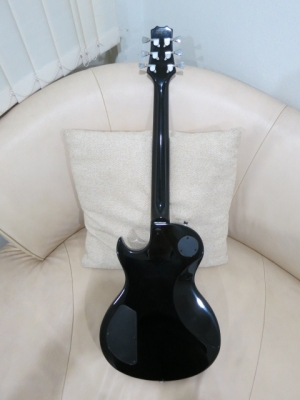 ลดพิเศษ-กีต้าร์ไฟฟ้าทรงเลสพอล ยี่ห้อ Peavey รุ่น SC-2 ของใหม่มือหนึ่ง สีโทแบ็คโค่เบิร์ส