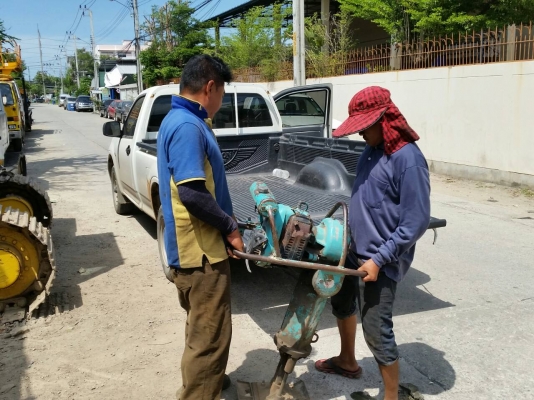 ดส่งให้แล้วนะครับ เครื่องตบดินแบบจิงโจ้ กระโดดไปชัยภูมิ สนใจสั่งได้ครับ มีหลายแบบ