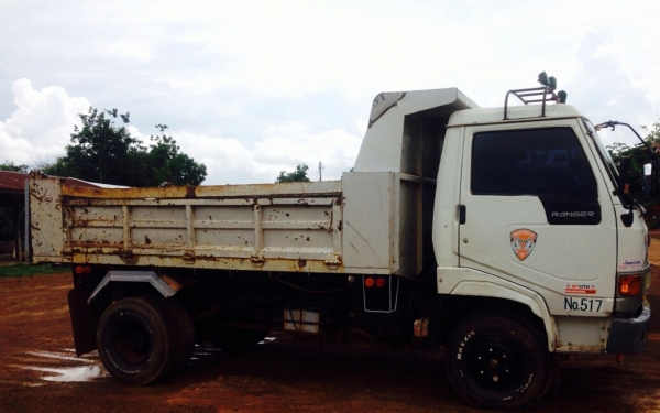 หกล้อ HINO หัว FC 135 ดั้ม5คิว สภาพสวยพร้อมใช้งาน ทะเบียนพร้อมโอน