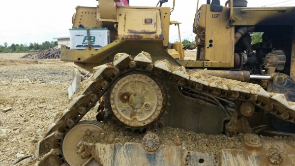 ขายรถแทรกเตอร์ CAT D4H ตีนเป็ดเกียร์ตัด สภาพสวยเดิมๆ ราคา680000 ต่อรอง ขายรถแทรกเตอร์ CAT D4H ตีนเป็ดเกียร์ตัด สภาพสวยเดิมๆ ราคา680000 ต่อรอง