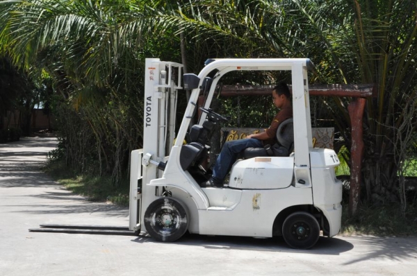 ขายFORKLIFT TOYOTA FG10(1ตัน) เสา3เมตร สวยเดิมจากญี่ปุ่น ยังไม่เคยใช้ในไทย 125,000เท่านั้น!!