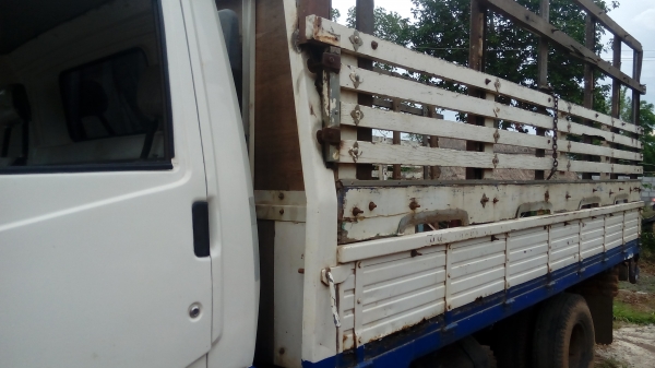 รถหกล้อ