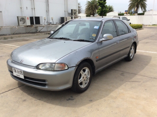 ขายรถ honda civic ปี96 เครื่องหัวฉีด1.6 เกียร์ธรรมดา เพาเวอร์กระจกไฟฟ้าทั้งคันใช้ได้หมด ภายในเบาะเดิมๆขาดนิดหน่อย คอนโซลสวยเดิม แอร์เย็น ตัวถังเดิมๆบางทรงดี สีต้องทำ ห้องเครื่องสวยเดิม เครื่องแน่นขับสนุก ช่วงล่างดี รถขับดีมาก ไม่ซีเรียสเรื่องสีตัวรถ คันนี