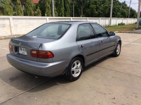 ขายรถ honda civic ปี96 เครื่องหัวฉีด1.6 เกียร์ธรรมดา เพาเวอร์กระจกไฟฟ้าทั้งคันใช้ได้หมด ภายในเบาะเดิมๆขาดนิดหน่อย คอนโซลสวยเดิม แอร์เย็น ตัวถังเดิมๆบางทรงดี สีต้องทำ ห้องเครื่องสวยเดิม เครื่องแน่นขับสนุก ช่วงล่างดี รถขับดีมาก ไม่ซีเรียสเรื่องสีตัวรถ คันนี