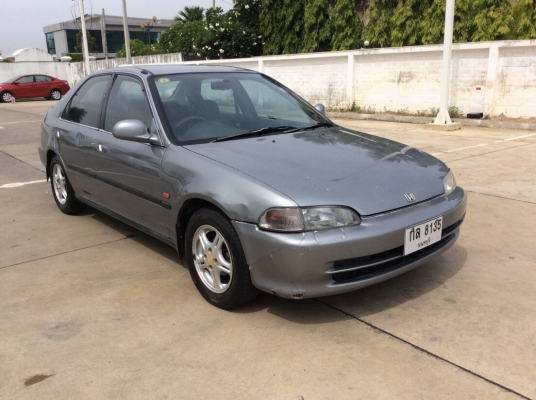 ขายรถ honda civic ปี96 เครื่องหัวฉีด1.6 เกียร์ธรรมดา เพาเวอร์กระจกไฟฟ้าทั้งคันใช้ได้หมด ภายในเบาะเดิมๆขาดนิดหน่อย คอนโซลสวยเดิม แอร์เย็น ตัวถังเดิมๆบางทรงดี สีต้องทำ ห้องเครื่องสวยเดิม เครื่องแน่นขับสนุก ช่วงล่างดี รถขับดีมาก ไม่ซีเรียสเรื่องสีตัวรถ คันนี