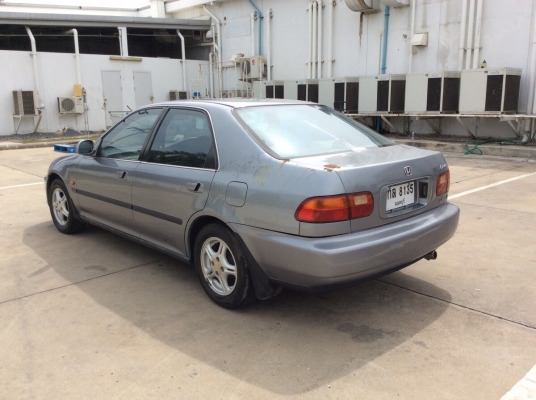 ขายรถ honda civic ปี96 เครื่องหัวฉีด1.6 เกียร์ธรรมดา เพาเวอร์กระจกไฟฟ้าทั้งคันใช้ได้หมด ภายในเบาะเดิมๆขาดนิดหน่อย คอนโซลสวยเดิม แอร์เย็น ตัวถังเดิมๆบางทรงดี สีต้องทำ ห้องเครื่องสวยเดิม เครื่องแน่นขับสนุก ช่วงล่างดี รถขับดีมาก ไม่ซีเรียสเรื่องสีตัวรถ คันนี