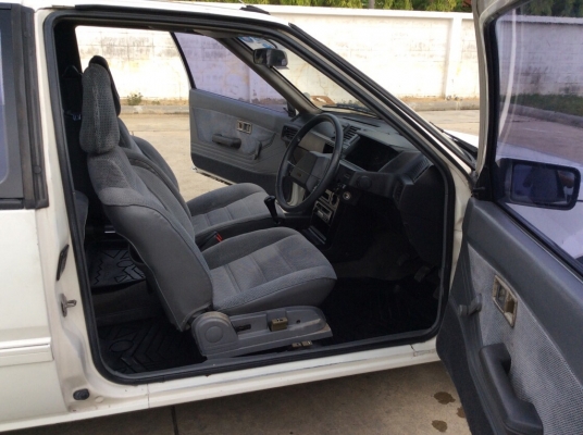 ขายมิตซู แชมป์ 3ประตู มือเดียว ปี92. เครื่องเดิม 1.5 เกียร์ธรรมดา เพาเวอร์ ภายในสวยเบาะเดิมๆสวยมากสะอาด แอร์เย็นฉ่ำ ภายในเดิมทั้งคัน ตัวถังเดิมๆสีบางเดิมทั้งคัน ไม่มีชน ตะเข็บเดิมทั้งคัน เครื่องแน่นวิ่งดี เกียร์แน่น ช่วงล่างดี ยางใหม่ๆ รถขับทำความเร็วได้เ