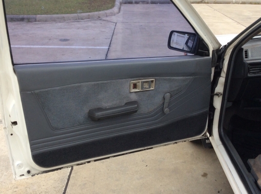 ขายมิตซู แชมป์ 3ประตู มือเดียว ปี92. เครื่องเดิม 1.5 เกียร์ธรรมดา เพาเวอร์ ภายในสวยเบาะเดิมๆสวยมากสะอาด แอร์เย็นฉ่ำ ภายในเดิมทั้งคัน ตัวถังเดิมๆสีบางเดิมทั้งคัน ไม่มีชน ตะเข็บเดิมทั้งคัน เครื่องแน่นวิ่งดี เกียร์แน่น ช่วงล่างดี ยางใหม่ๆ รถขับทำความเร็วได้เ