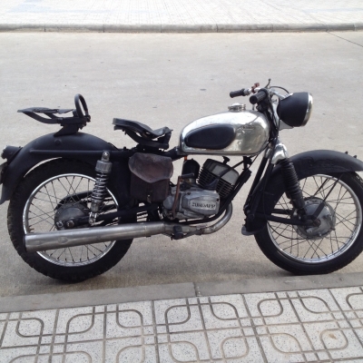 ขายมอเตอร์ไซค์คลาสสิคโบราณ ZUNDAPP ปีเก่า พร้อมใช้หัวใจญี่ปุ่น 22,000บาท ติดต่อคุณเอ๋ โทร.092-6356419