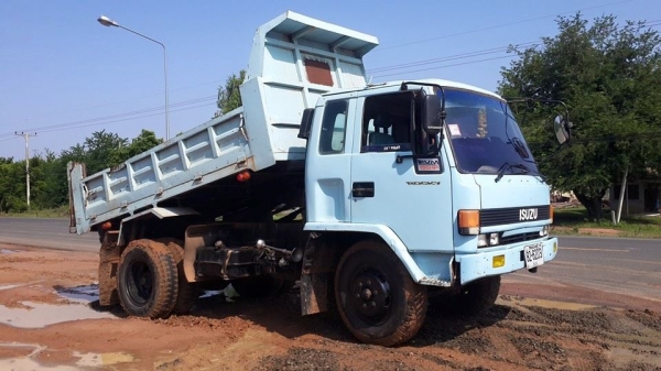 ขาย6ล้อดัมพ์ ISUZU ROCKY 175 ยาง900R20 แอร์เย็น พ.เพาเวอร์เบรคทิ๊ฟฟี่ แชชซีสวย เฟืองท้ายใหญ่ พร้อมวิ่งลุยงาน