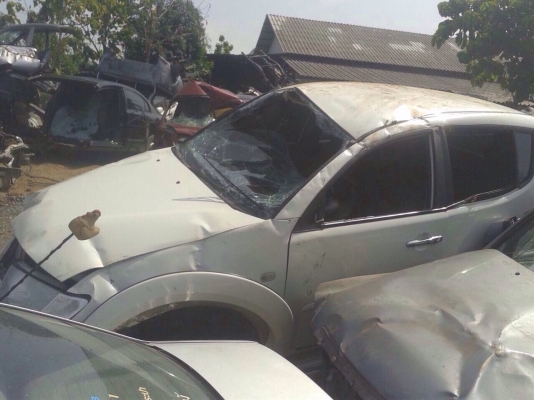 ซากมิตซูไททั้นพลัสปี11เครื่อง2500โอนลอยๆหรือเเยกอะไหลทั้งคันรับซื้อรถอุบัตเหตุทุกสภาพ