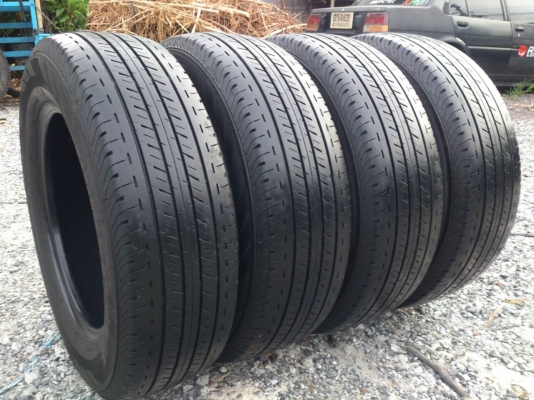 ขายยาง บริดสโตน ดูราวิส 215/65R16 ยางสัปดาห์ที่35ปี13 ดอกยางเท่ากันสวยๆไม่มีปะ จำนวน 1 ชุด