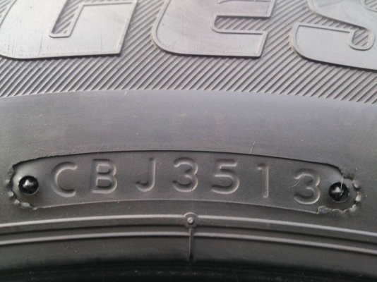 ขายยาง บริดสโตน ดูราวิส 215/65R16 ยางสัปดาห์ที่35ปี13 ดอกยางเท่ากันสวยๆไม่มีปะ จำนวน 1 ชุด