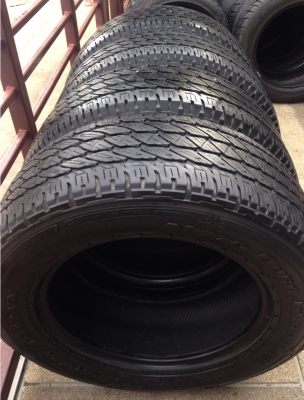 ยาง Nitto 265 60 18 กลางปี11 ดอกเยอะ ใช้กันยาวๆ