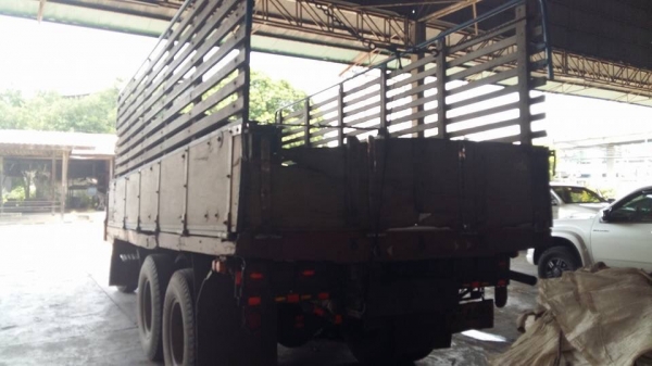 ขาย10ล้อ หน้ายาว เพลาเดียว เครื่อง6BD1