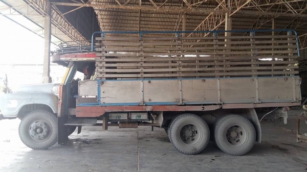 ขาย10ล้อ หน้ายาว เพลาเดียว เครื่อง6BD1