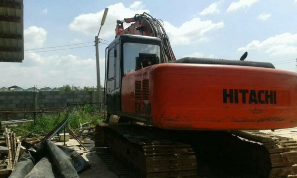 ขายรถแบคโฮ HITACHI EX200-3ยากขาย500,000