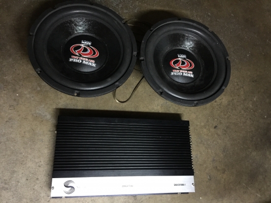 ขาย ลำโพง 12 นิ้ว พร้อมเพาเวอร์  ซื้อใหม่หลายบาทคับ