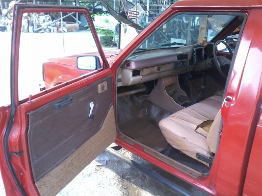 ขายด่วนครับ DATSAH 720 เครื่อง เบนซิน 4 ขอ พร้อมเข้าสวนครับ