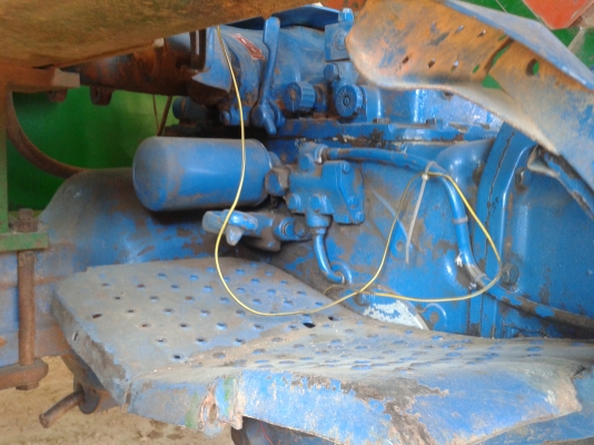 ขายรถคีบอ้อย คีบสามารถพร้อมรถไถฟอร์ด