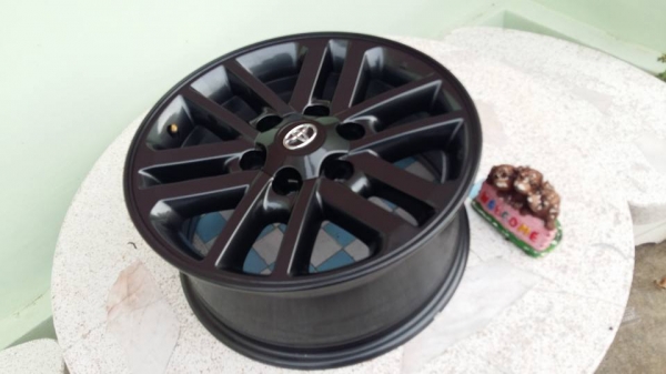ขายล้อแม็กป้ายแดง fortuner 17"&times;7.5" et30 6 รู 139.7 สีเดิม สภาพใหม่ทุกล้อครับ ไม่คด ไม่ดุ้ง ไม่มีซ่อมครับ ขายทั้งชุด 12,500 บาทครับ สนใจติดต่อเล็กคลองสามครับ 081-3747940