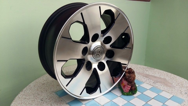 ขายล้อแม็ก Toyota ventury 15"ดำหน้าเงา สนใจติดต่อเล็กคลองสามครับ 081-3747940 ขายล้อแม็ก Toyota ventury 15"ดำหน้าเงา สนใจติดต่อเล็กคลองสามครับ 081-3747940