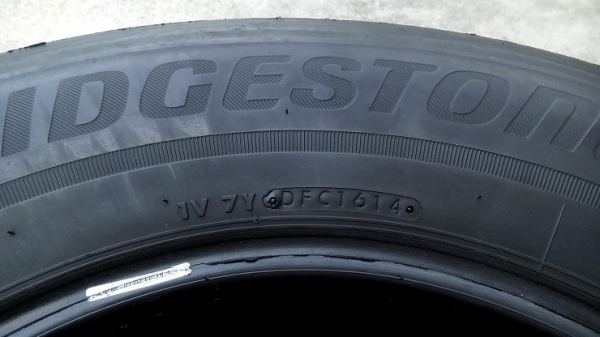 REVO 17 ยาง BRIDGESTONE ปี 14 **16900**