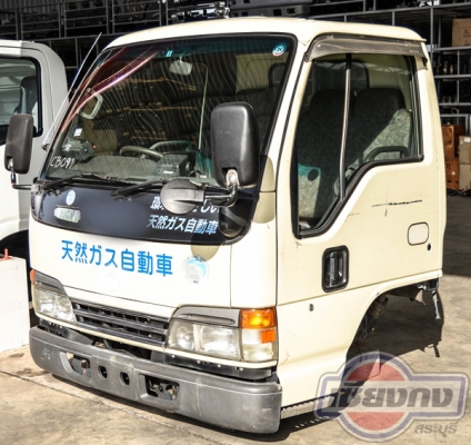 หัวเก๋งรถบรรทุก ISUZU NKR การ์ตูน ประตูสไลด์