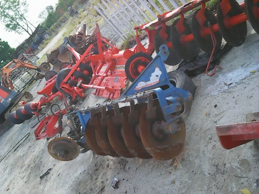 ขายผานรถไถหลายขนาด สนใจสอบถามได้