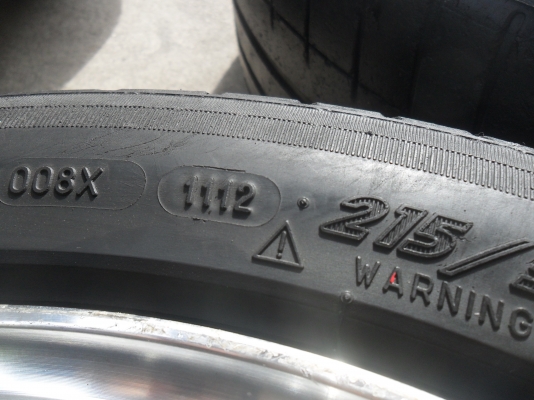 ล้อแม็ก 17นิ้ว 6รู พร้อมยาง สวยๆ 4 ล้อ ราคา 7500 บาท