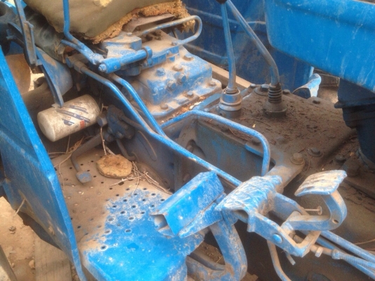 ขายด่วน. รถไถ ford. 6600. พร้อมใช้งาน