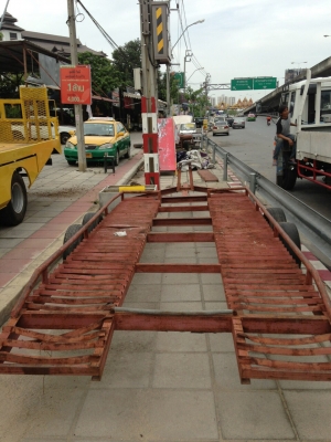 ขายเทเลอร์บรรทุกรถยนต์พร้อมใช้งาน บรรทุกรถตู้ได้ขายเทเลอร์