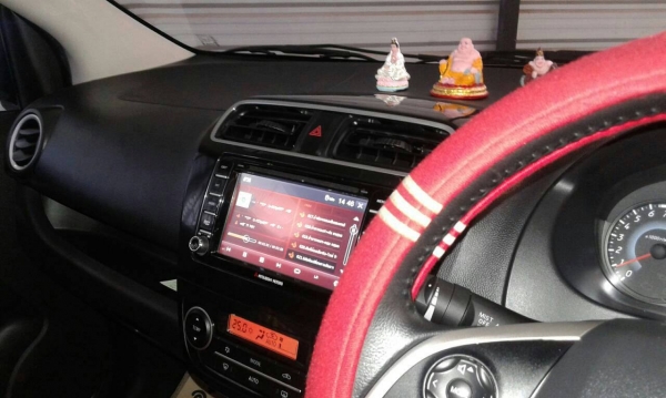 MITSU attrage 1.2 ออโต้ แอร์แบค เอบีเอส คอนโทรลพวงมาลัย รุ่นทอปสุด รถเดือน กค 57 ซื้อสดมา 597,000 MITSU attrage 1.2 ออโต้ แอร์แบค เอบีเอส คอนโทรลพวงมาลัย รุ่นทอปสุด รถเดือน กค 57 ซื้อสดมา 597,000