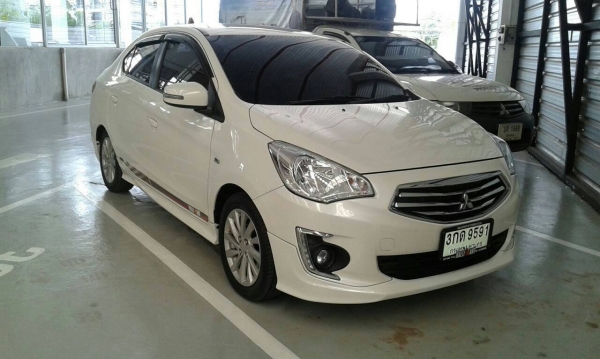 MITSU attrage 1.2 ออโต้ แอร์แบค เอบีเอส คอนโทรลพวงมาลัย รุ่นทอปสุด รถเดือน กค 57 ซื้อสดมา 597,000