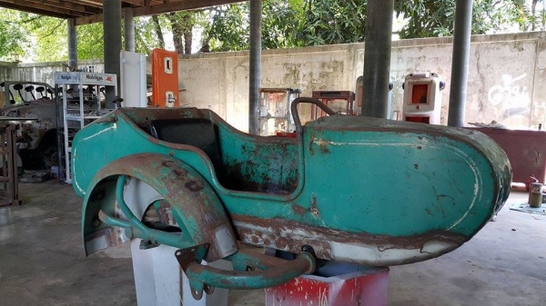 ขาย Sidecar ตัดผุแล้วครับ 40000 บาท ขาย Sidecar ตัดผุแล้วครับ 40000 บาท