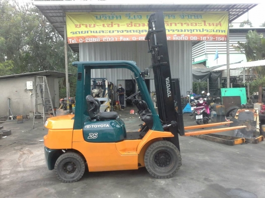 TOYOTA 7FD25 ขนาด2.5ตัน เสาสูง4เมตร เกียร์ออร์โต้ เครื่องยนต์ดีเซล2Z ยางตันใหม่4เส้น รับประกันเครื่องเกียร์3เดือน ราคาต่อรองได้ รถพร้อมใช้งานได้เลย