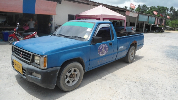 มิตรซูมิชิ L 200 เครื่องดี คัชซีสวยๆครับ ชุดแอร์ ครบๆ จดทะเบียนปี 37