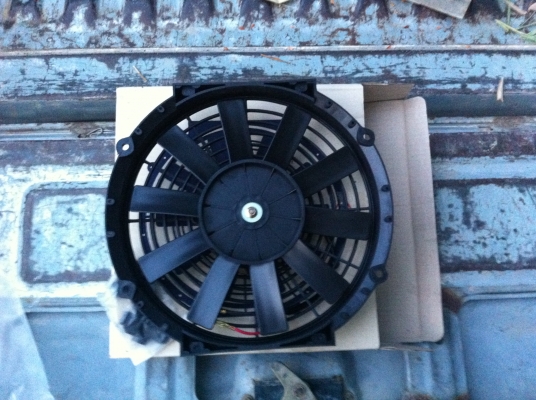 ขายพัดลมไฟฟ้า ขนาด10นิ้ว10ใบราคา 650_พร้อมส่ง ขายพัดลมไฟฟ้า ขนาด10นิ้ว10ใบราคา 650_พร้อมส่ง