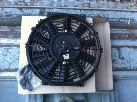 ขายพัดลมไฟฟ้า ขนาด10นิ้ว10ใบราคา 650_พร้อมส่ง