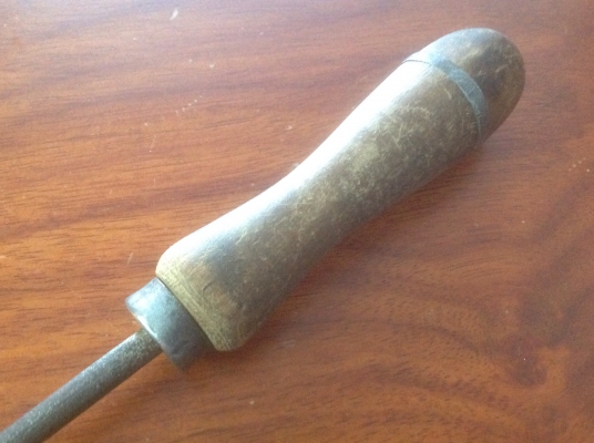 ขายหัวแร้งโบราณด้ามไม้ หนัก 1/2 กก. ขนาดหัว 4 1/2" ด้ามยาว 13"