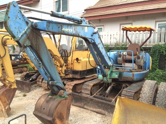 รถแมคโค PC35R-8 มือสองนอก