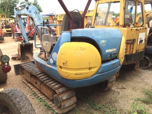 รถแมคโค PC35R-8 มือสองนอก