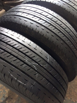 ขายยางกะบะขอบ 15" 215-70R15 ปี 13 Bridgestone Duravis สวยๆ4เส้น ขาย 3,500 บาท