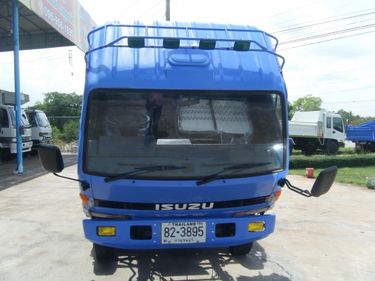Isuzu NPR 135 แรง